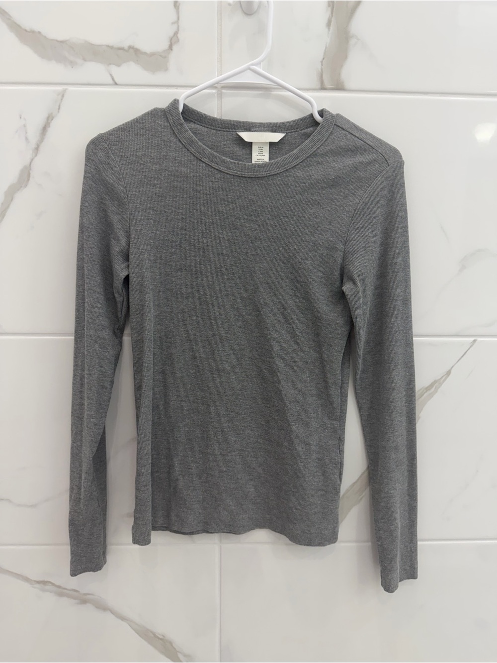 H&M Gray Long-Sleeve Crewneck Tee